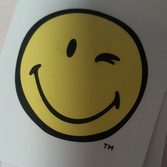 [5 x $20] New Smiley Christmas Cropped Top / Size L - Picture 6 of 7